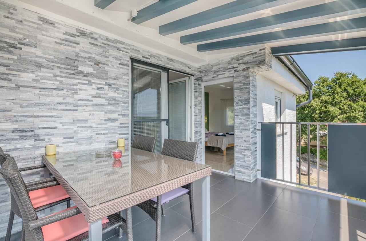 Apartment Dragica Čižići Eksteriør bilde